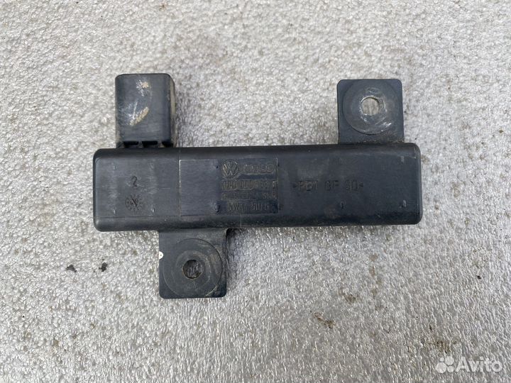 Антенна Kessy Audi A8 D3 задняя