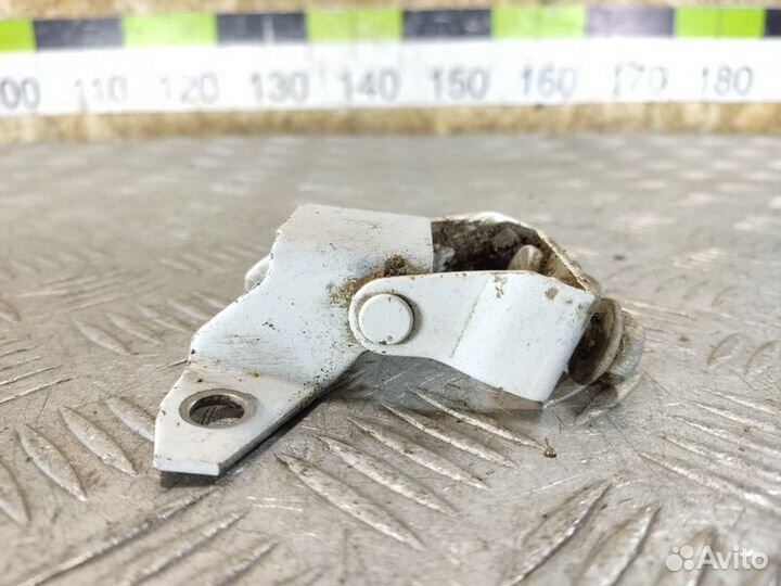 Петля багажника левая Mazda Cx5 2012-2017