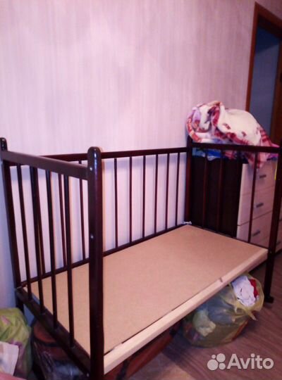Кроватка для ребенка