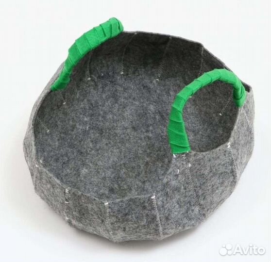 Лежанка для животных из войлока