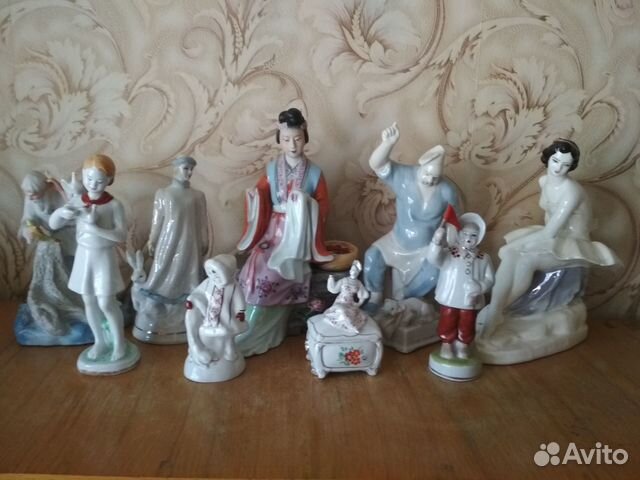 Старинные фарфоровые статуэтки