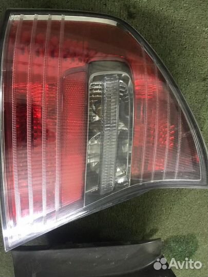 Фонарь задний правый левый Subaru Legasy