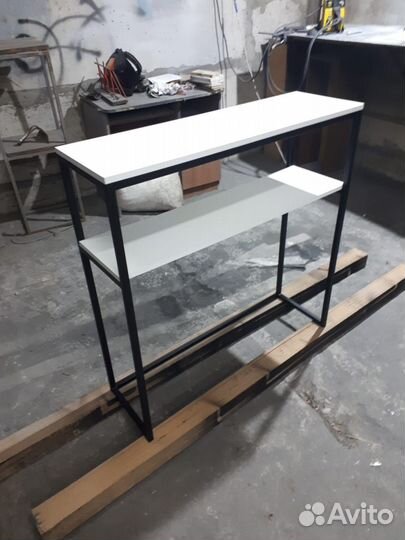 Консоль в стиле лофт