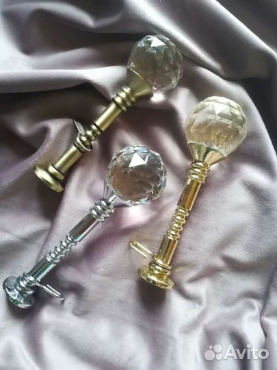 Декоративный крючок со стеклярусом для подхвата