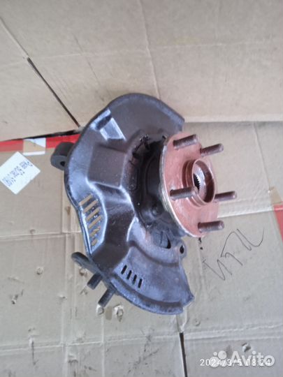 Кулак поворотный правый, Тойота 150