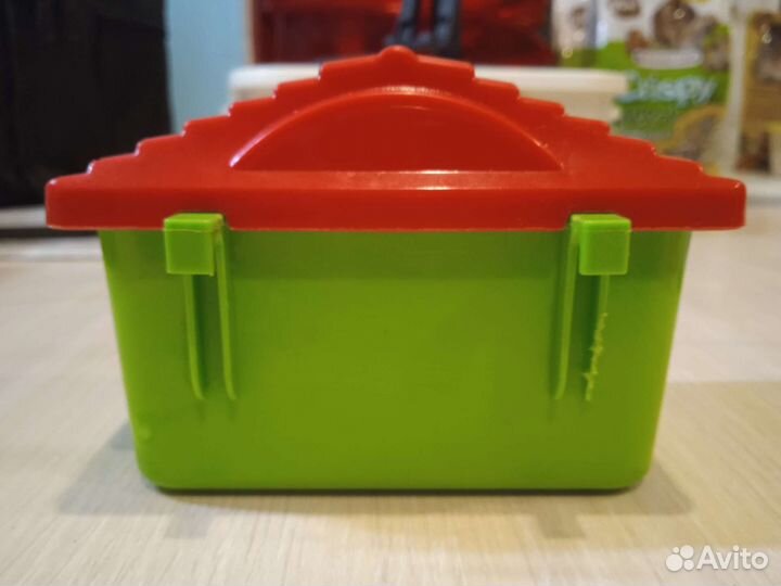 Пластиковый домик для грызунов бу