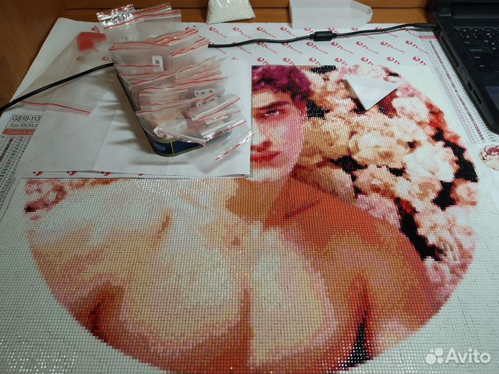 Панно из акриловых страз