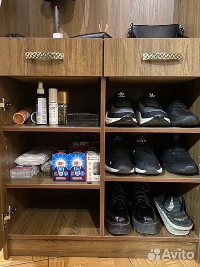 Продам обувницу прихожую