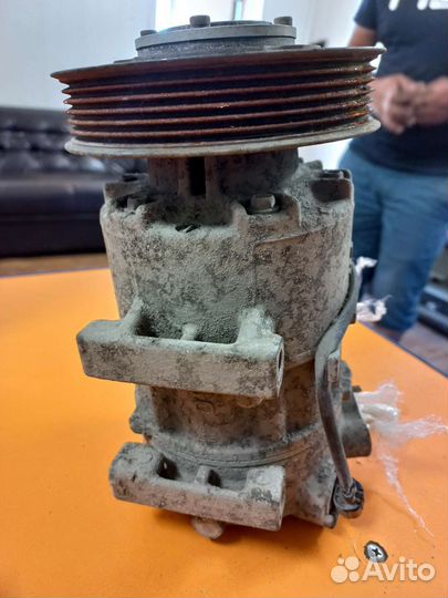 Компрессор кондиционера Kia Rio / Hyundai Solaris