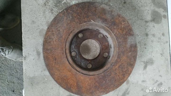 Тормозной диск передний Audi A4 B7 2005-2007