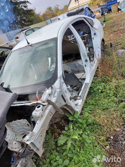 Крыша на Nissan almera G15