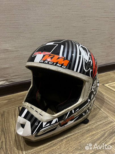 Мотокроссовый шлем