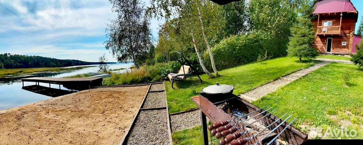 Баня на берегу залива