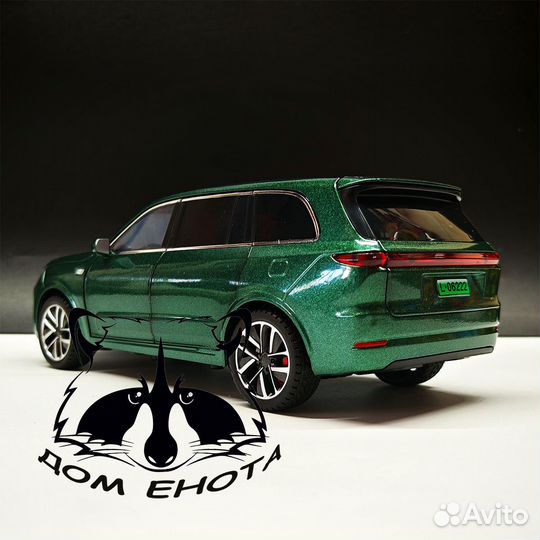 Машинка Lixiang L9 модель 1:24 Ликсианг Л9