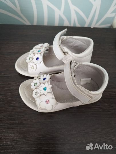 Сандалии для девочки 25