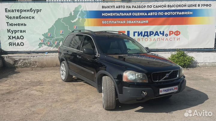 Фонарь задний в бампер правый Volvo XC90 8693008