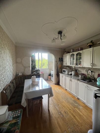 3-к. квартира, 77 м², 4/9 эт.