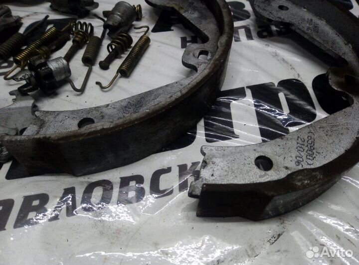 Колодки ручного тормоза Audi Q7 4LB BAR 28.09.2006