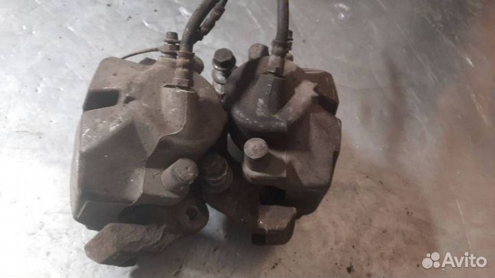 Суппорт тормозной передний BMW 3 E90/E91/E92/E93