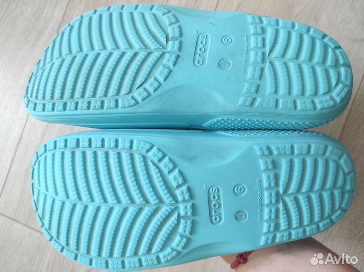 Шлепанцы женские crocs j6