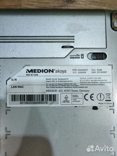 Нетбук Medion E1210