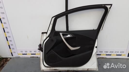 Дверь передняя правая opel astra J (CBN24E201)