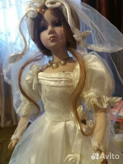 Кукла фарфоровая-невеста