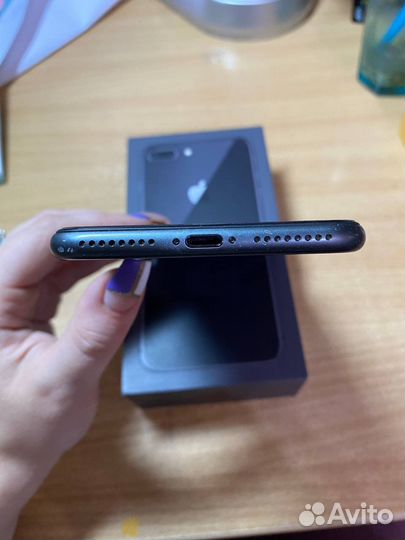 Телефон iPhone 8 plus