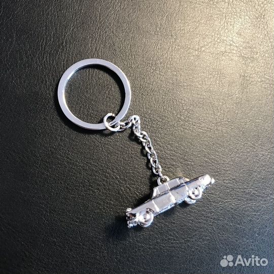 Брелок ретро-автомобиль Газ М21 Волга (хром)