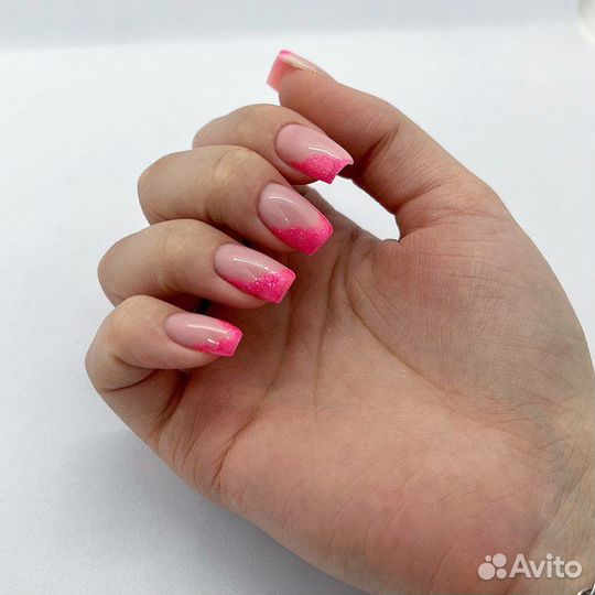 Маникюр и педикюр