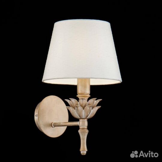 Бра настенный Maytoni в спальню модерн 1 лампа Е14