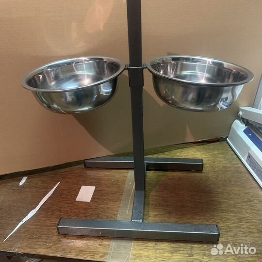 Кормушка для собак регулируемая