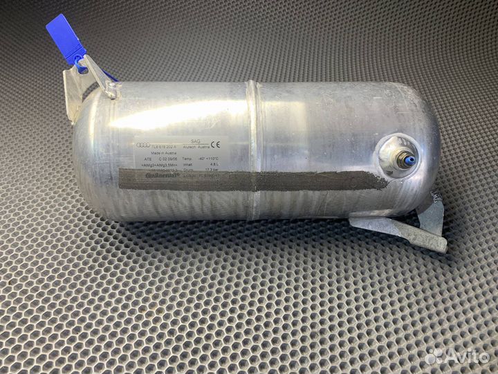 Ресивер пневмоподвески Audi Q7 4L 2008 7L8616202A