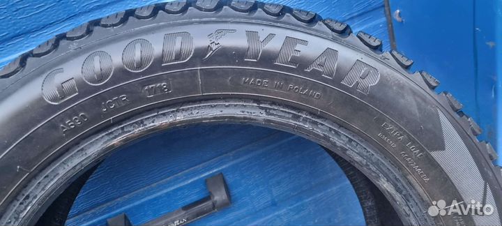 Goodyear Ultragrip Ice Arctic 185/60 R15 88T