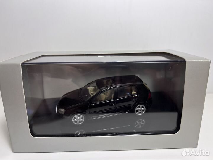 Модель Volkswagen Golf V, autoart, 1/43