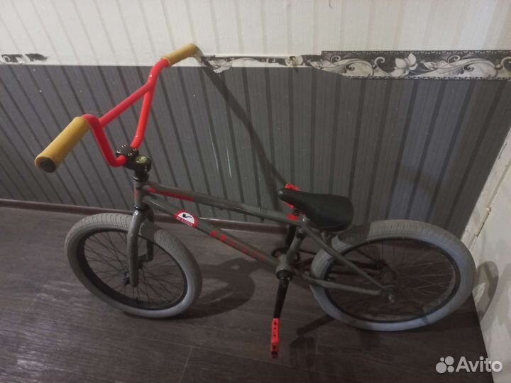 Велосипед BMX б/у