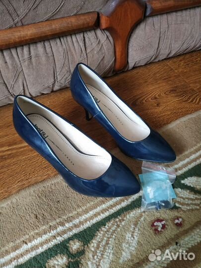 Кожаные лаковые туфли
