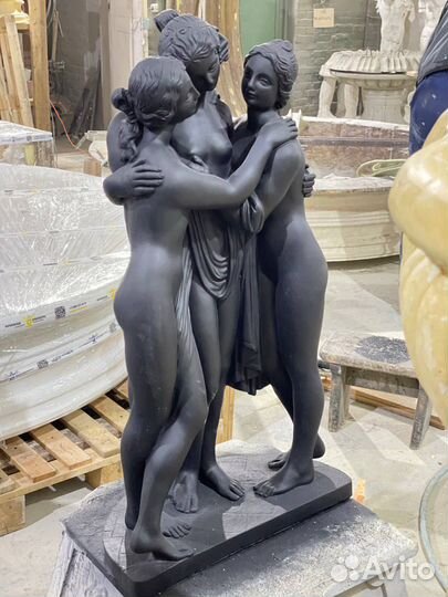 Скульптура девушек