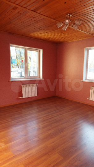 Дом 140 м² на участке 4 сот.