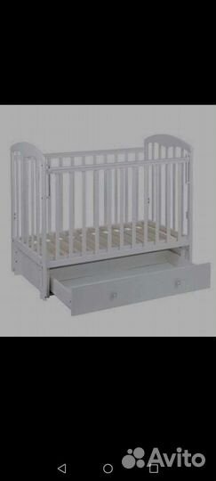 Детская кроватка с маятником и ящиком