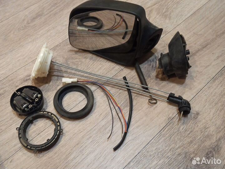 Зеркальный элемент Рено логан