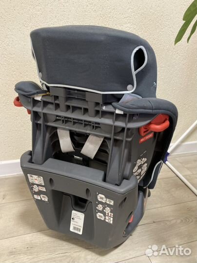 Автокресло carmate swing moon
