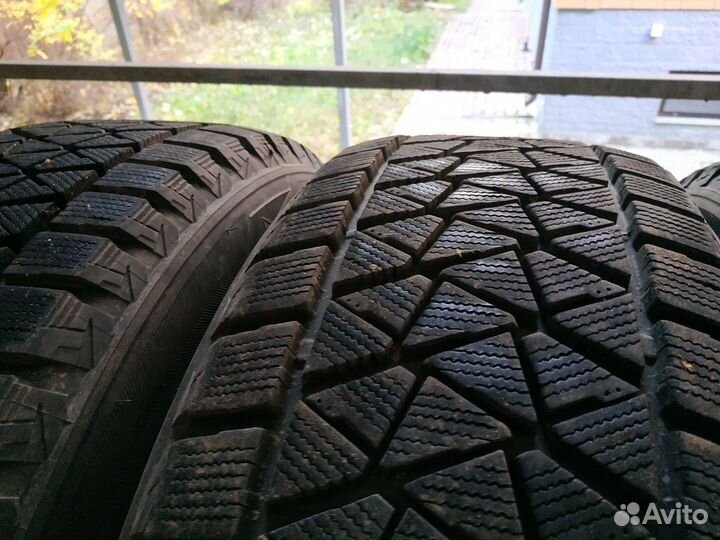 Bridgestone Blizzak DM-V2 235/60 R18 107S
