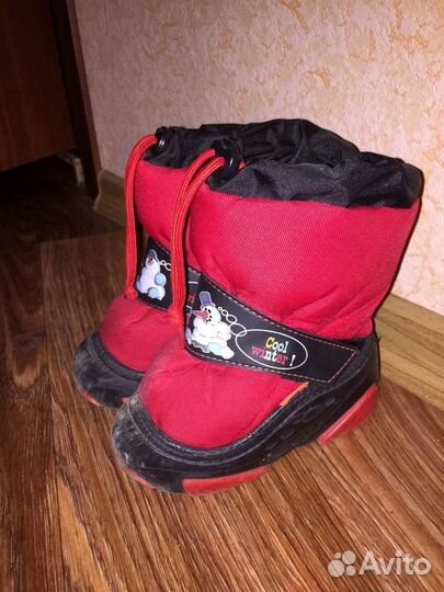 Детские ботинки