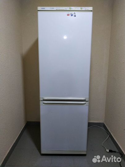 Холодильник Siemens