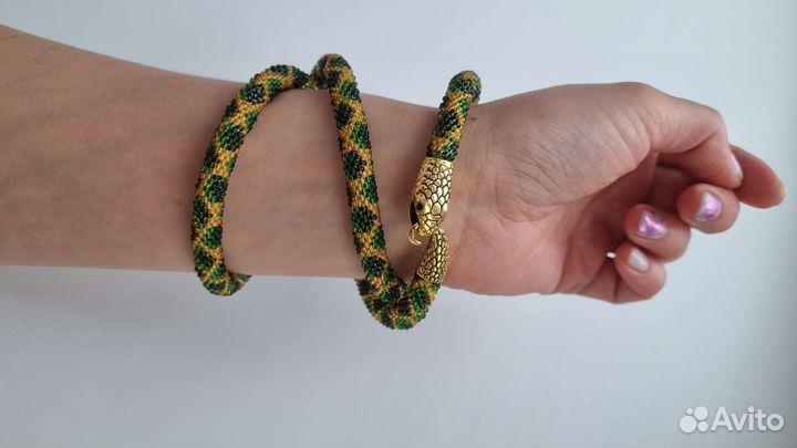 Змея из бисера