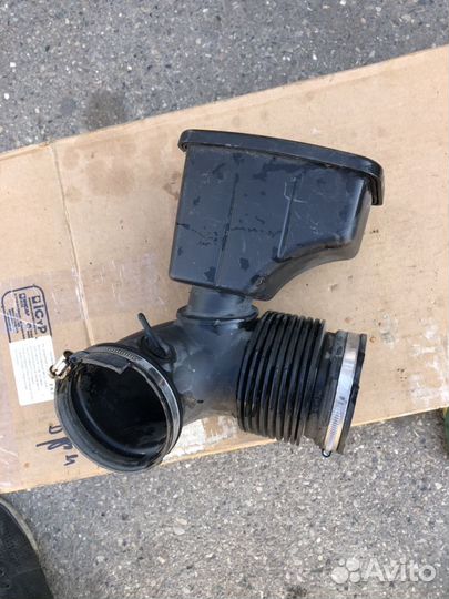 Трупка воздушного фильтра бмв 5 е60 BMW 5 E61 E60