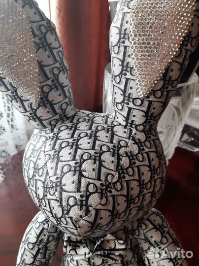 Коллекцинный заяц отДиор,подлинник