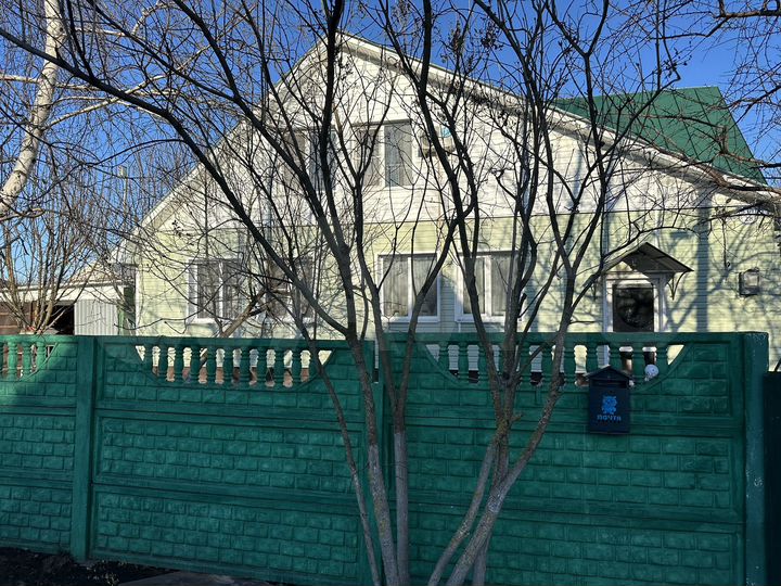 Дом 154,3 м² на участке 9,6 сот.