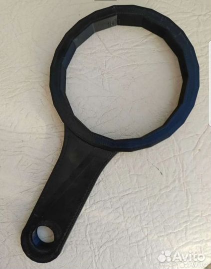 Продам сьемник топливного фильтра